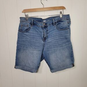Old Navy Women’s Size 14 Denim Shorts Fitted Blue Jean Medium Wash